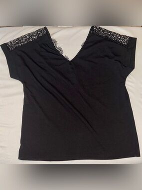 SHEIN Black Lace-Trim V-Neck Top